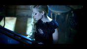 Avril_Lavigne___Let_Me_Go_ft_Chad_Kroeger_250.jpg