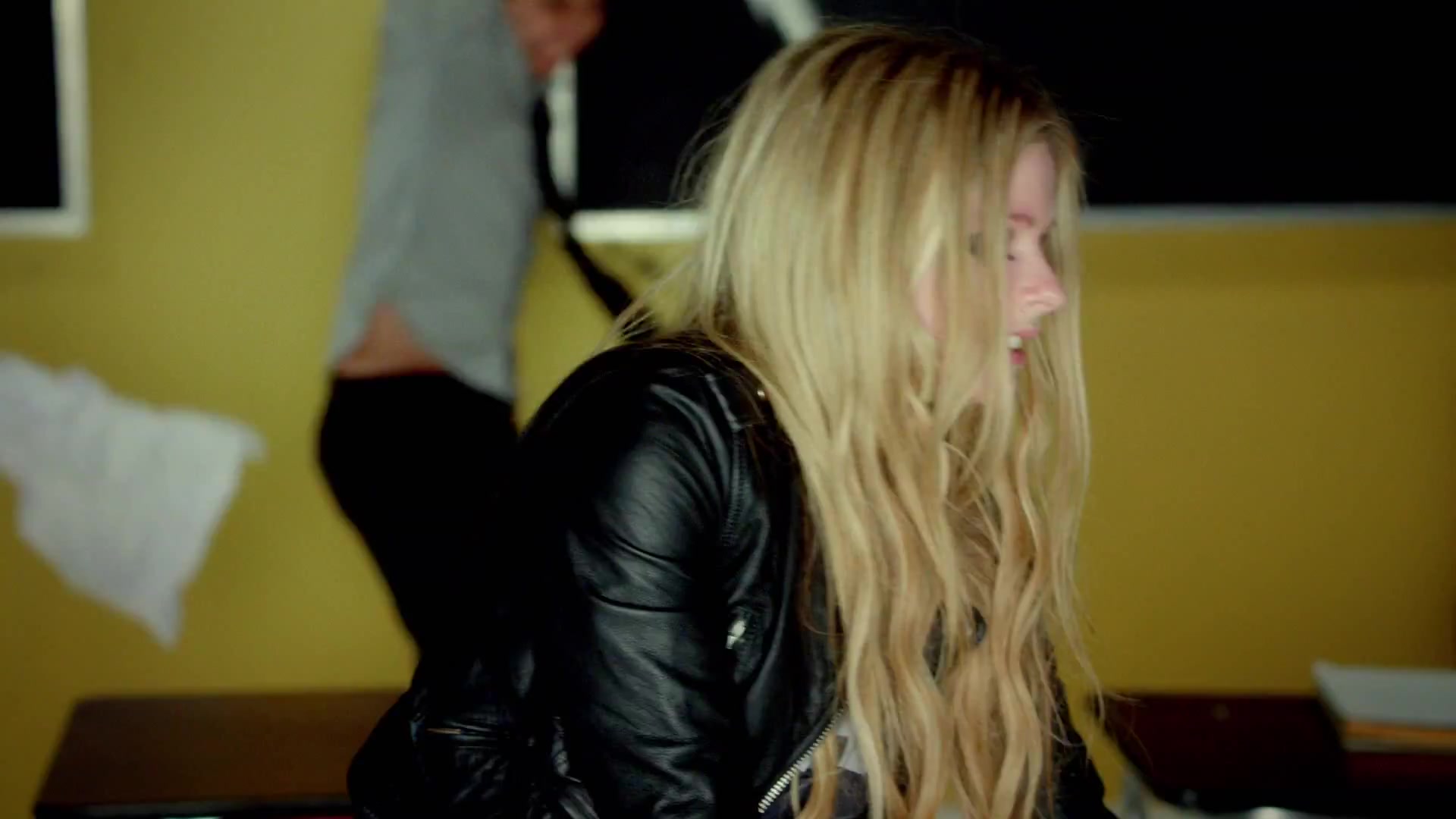 HeresToNeverGrowingUp-Avril-Rockcom_281.jpg