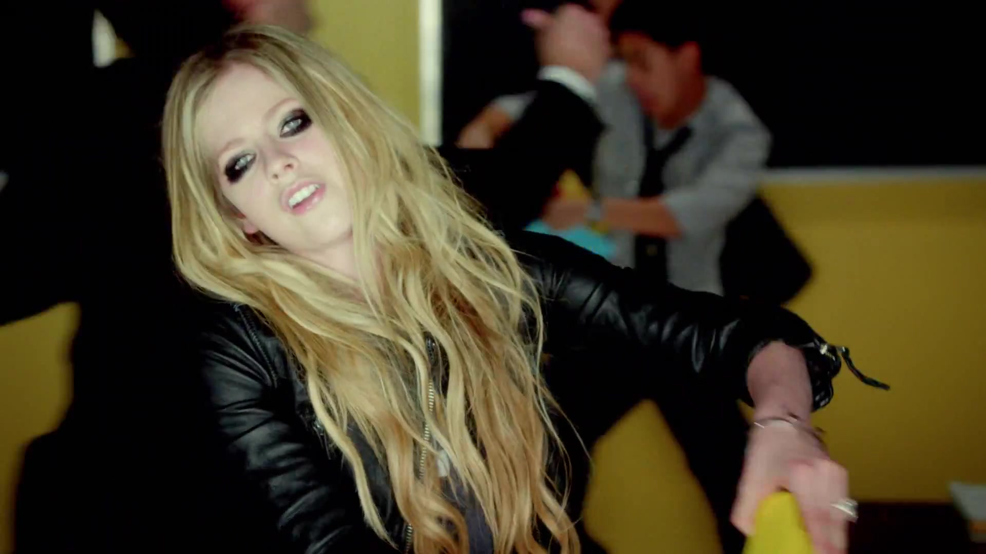 HeresToNeverGrowingUp-Avril-Rockcom_283.jpg