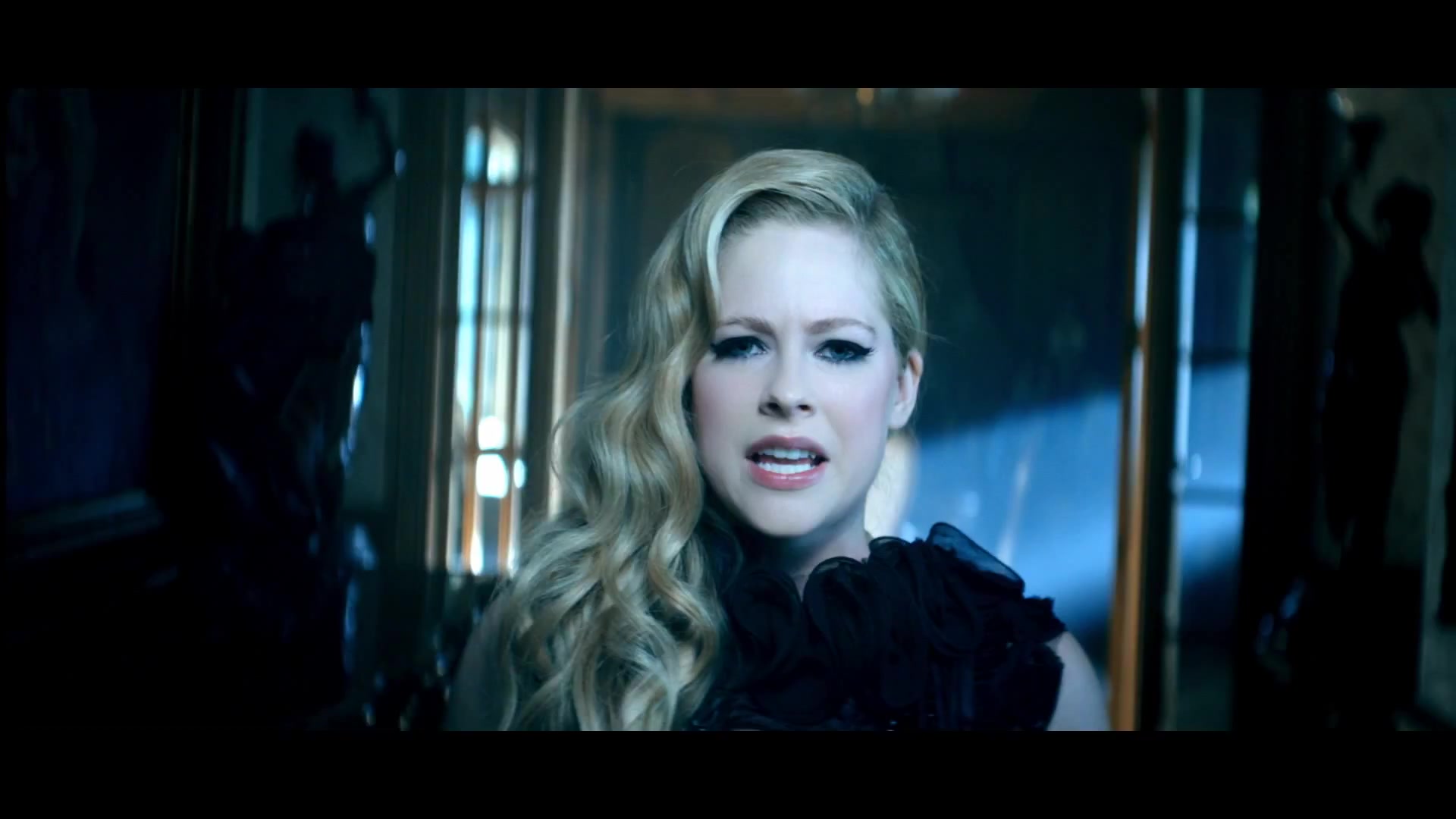 Avril_Lavigne___Let_Me_Go_ft_Chad_Kroeger_143.jpg