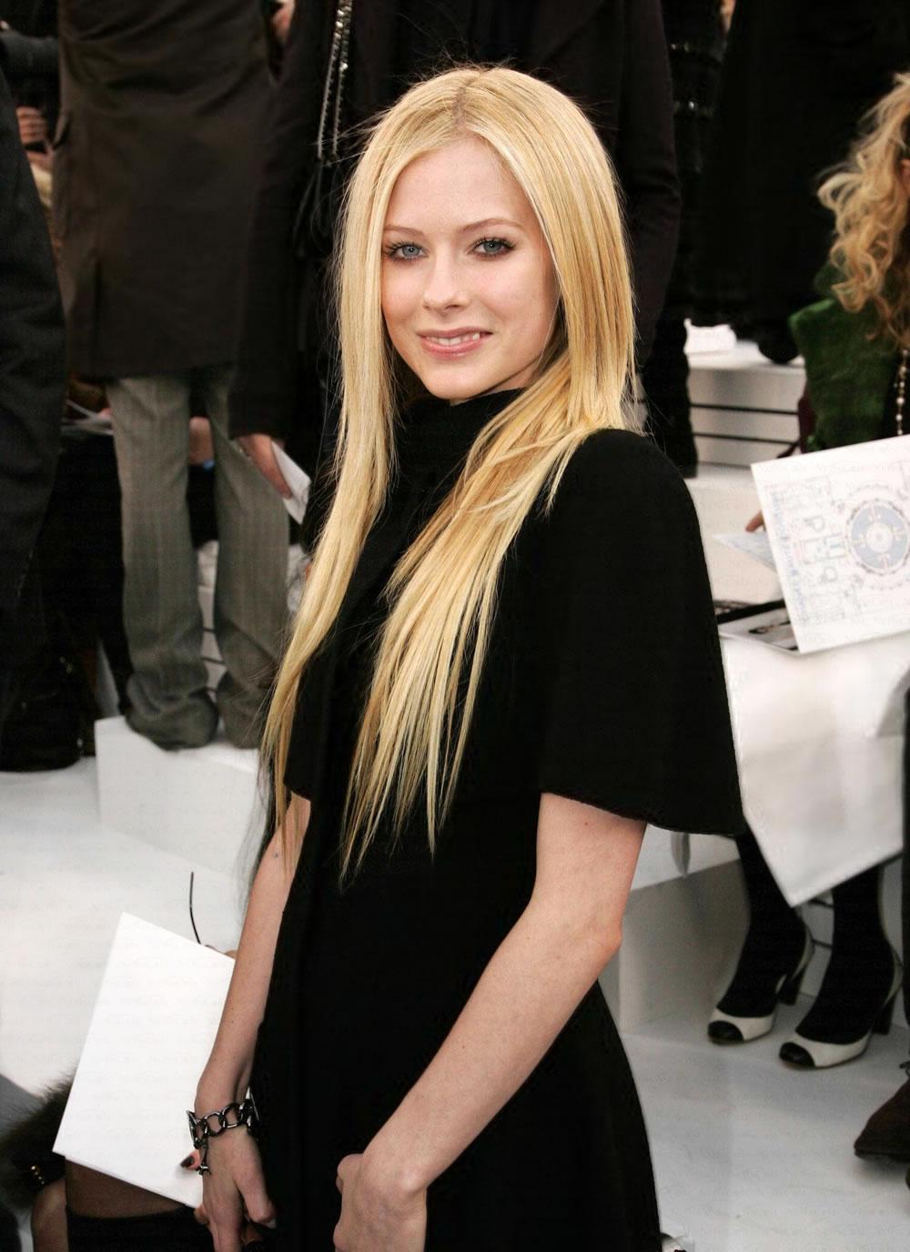 20060124avrilenlsemanadelamoda9.jpg