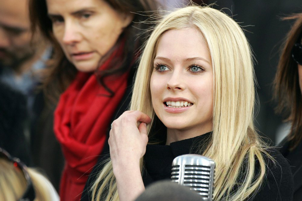 Avril_(2).jpg