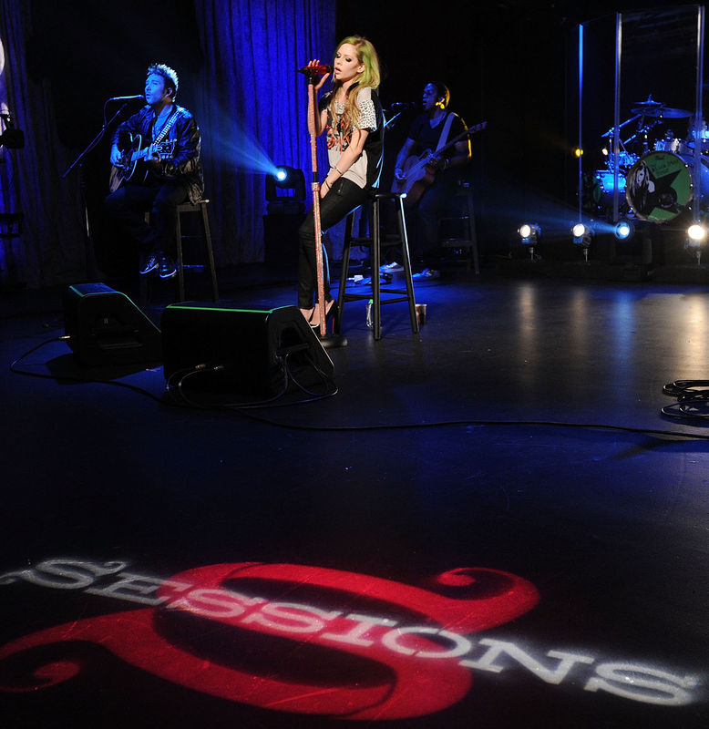 aol201101.jpg