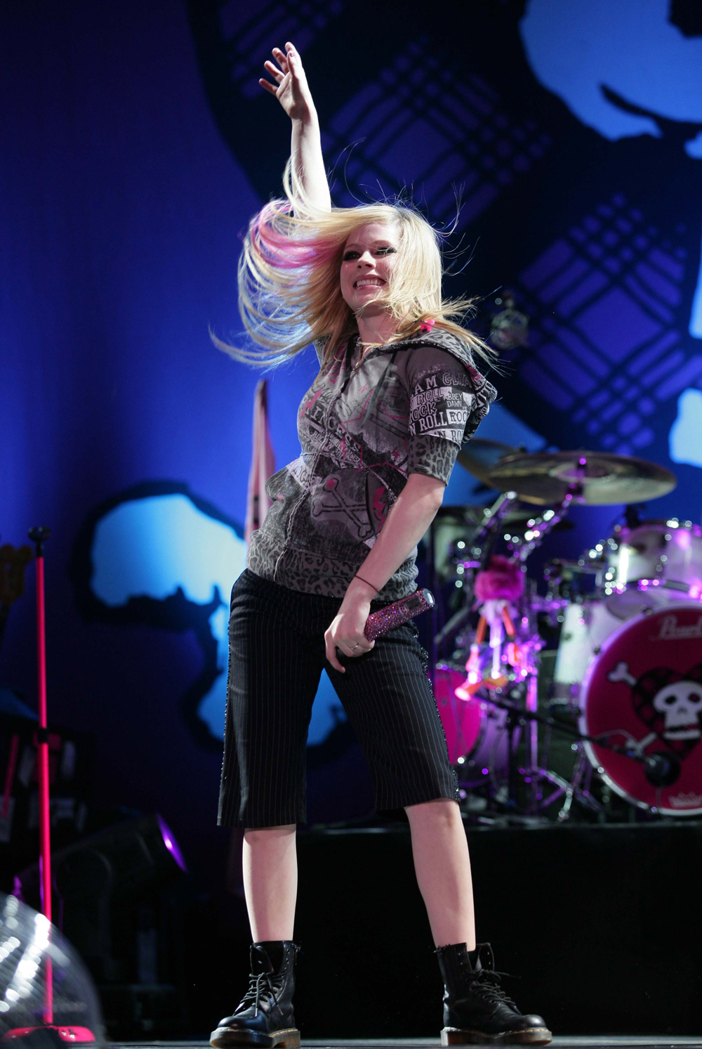 05837_Avril_Lavigne_-_TBDT_in_Beijing_-_6th_Oct_2008_002_122_1149lo.jpg