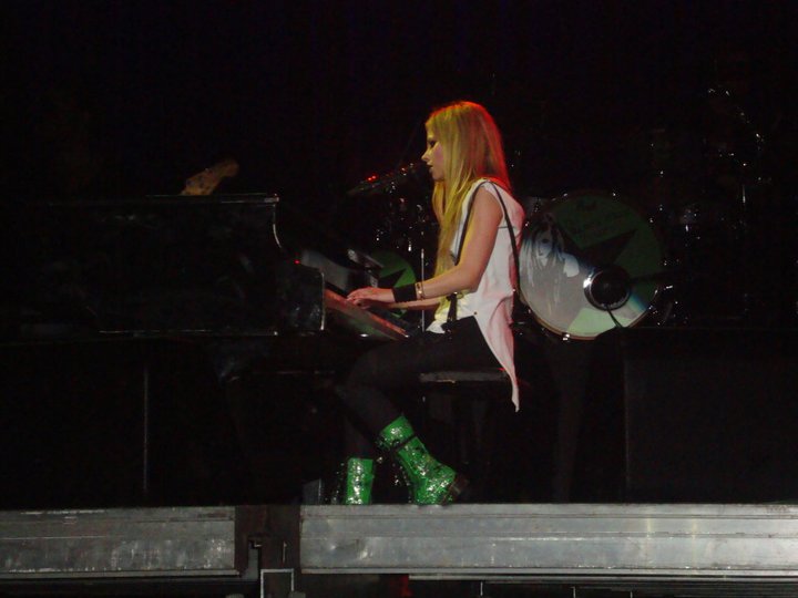 CrÃ©ditos a Nixlavigne y Anmar_Lavigne
