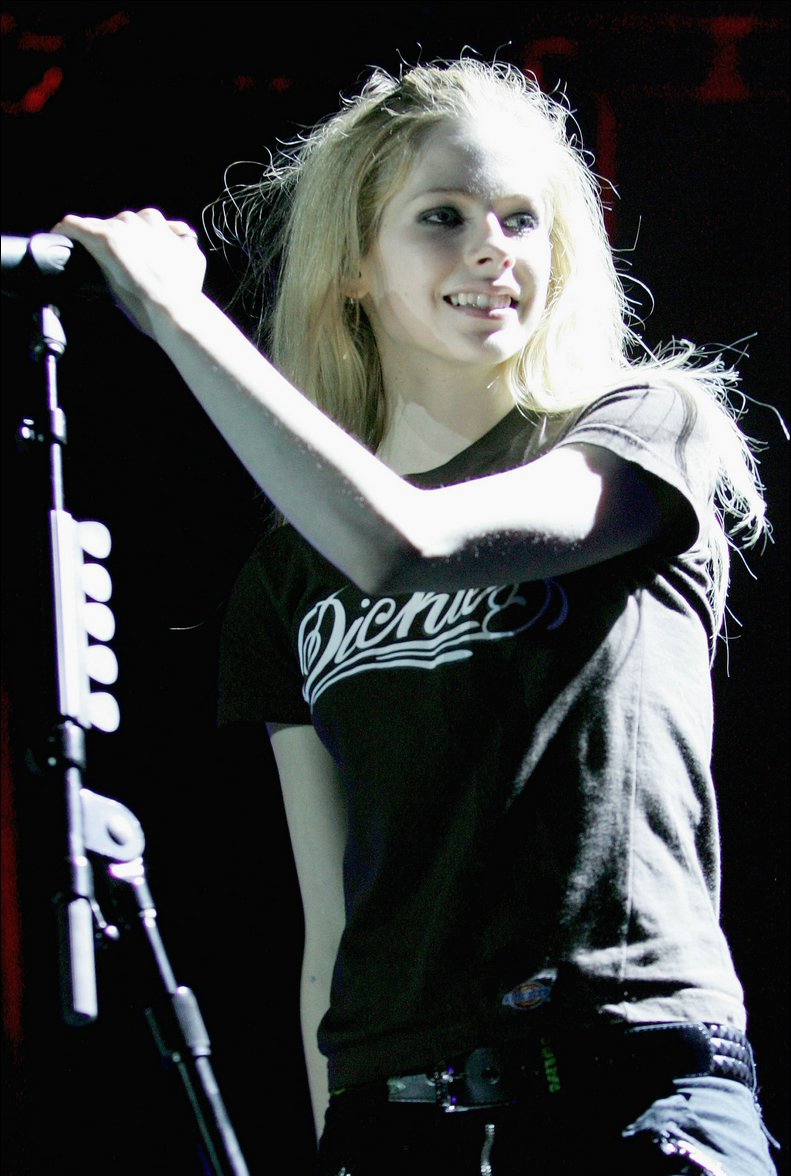 avril-lavigne-112-n25056.jpg