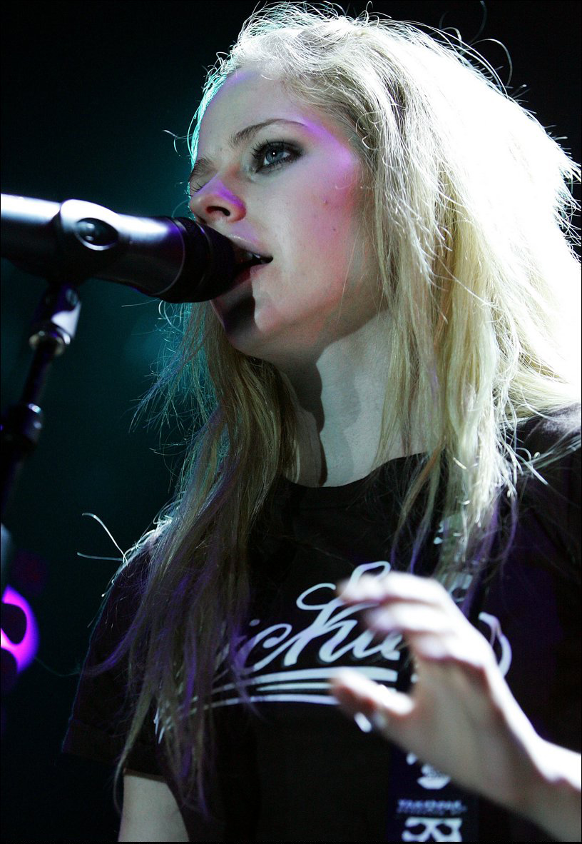 avril-lavigne-482-n25042.jpg