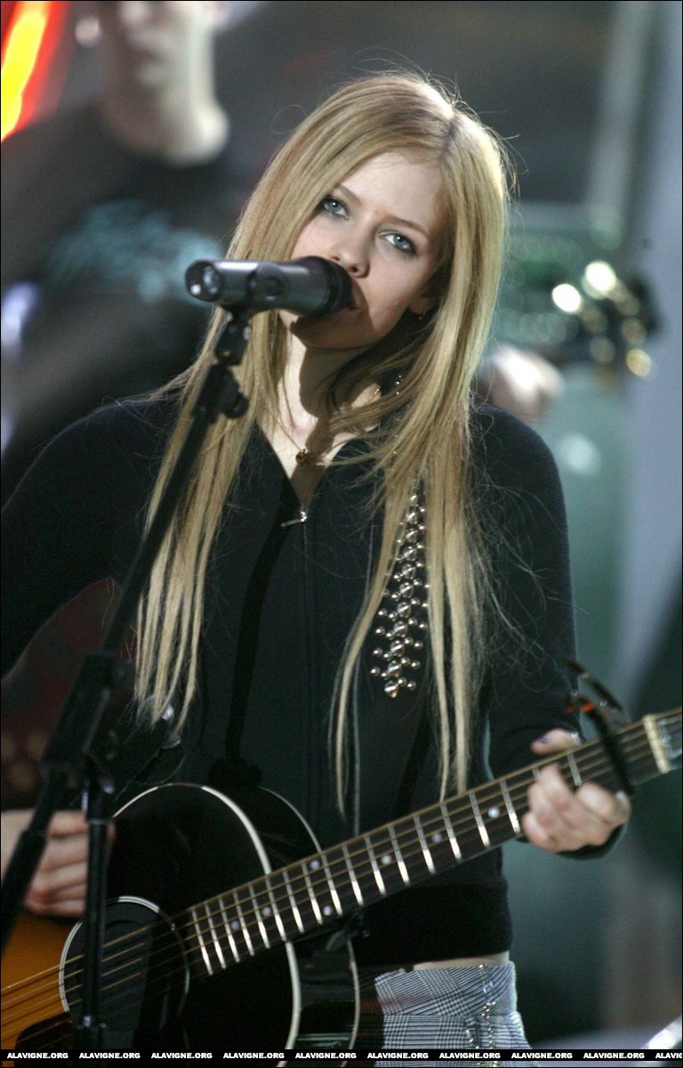avril-lavigne-135-n23147.jpg