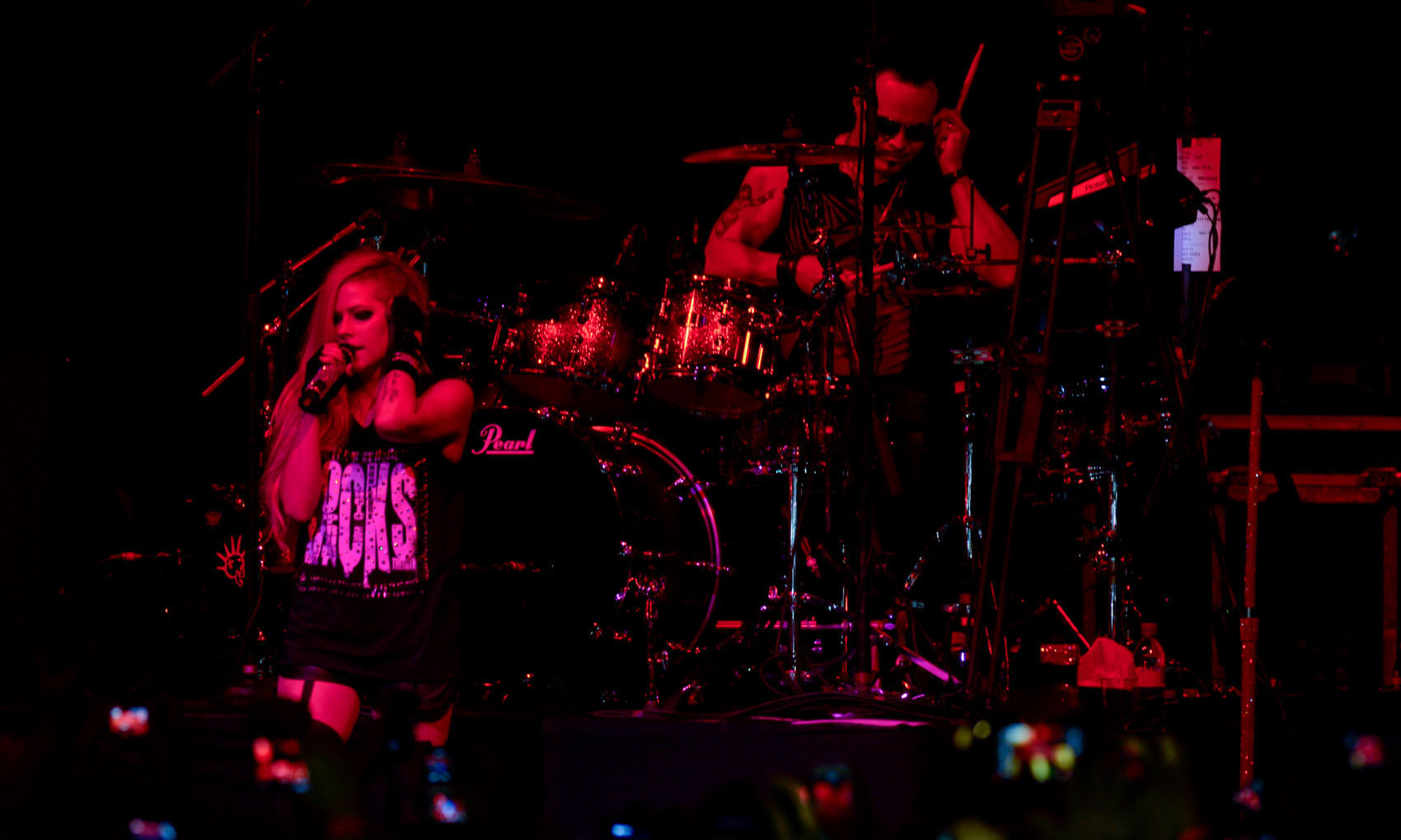 avrillavignetoursaopaulo29042014_28129.jpg