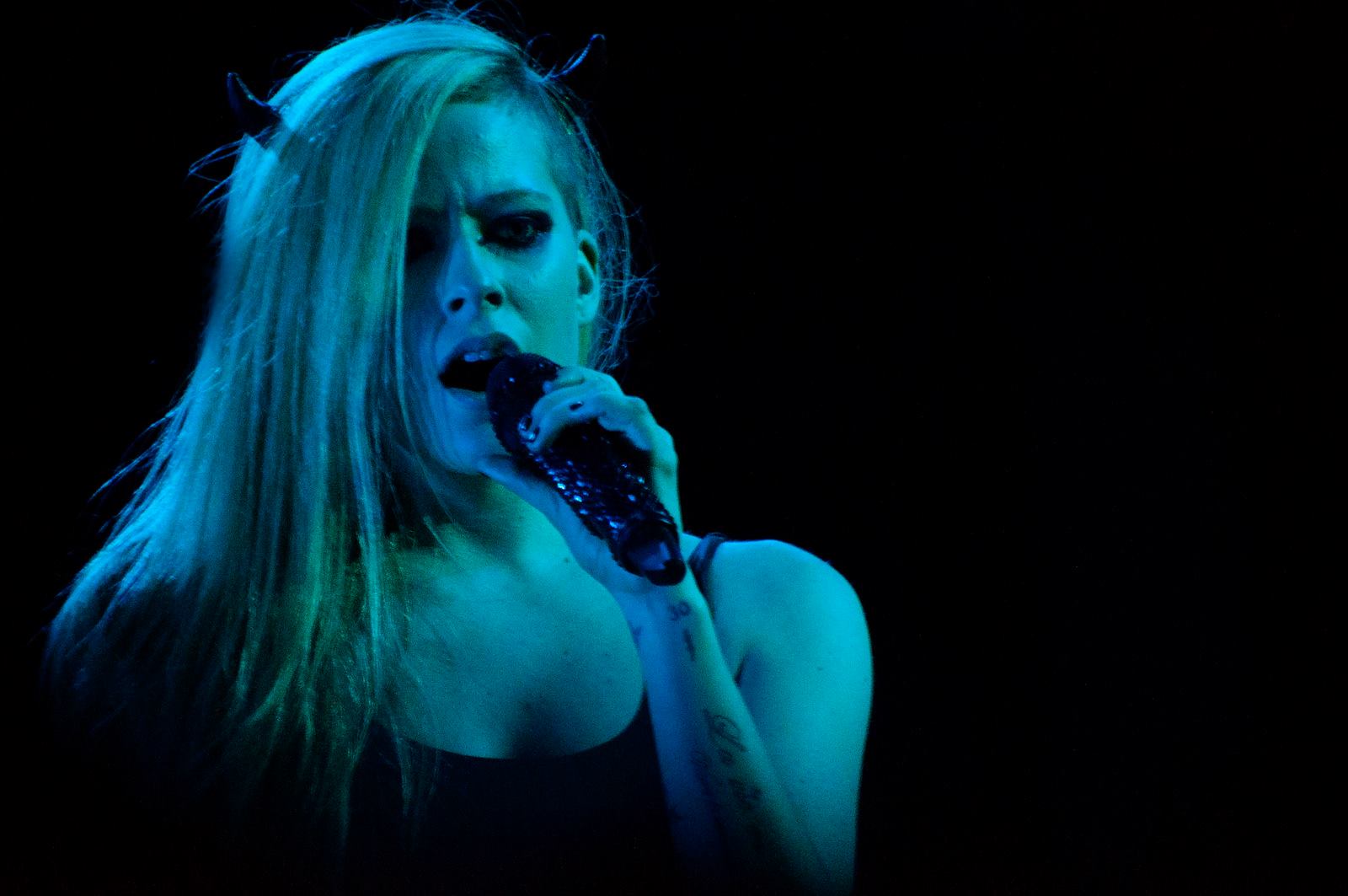 avrillavignetoursaopaulo29042014_282229.jpg