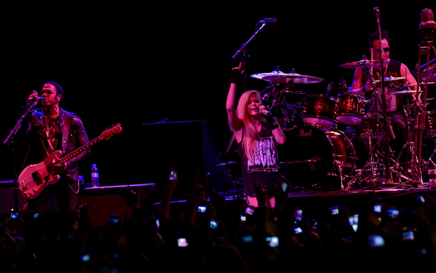 avrillavignetoursaopaulo29042014_285529.jpg