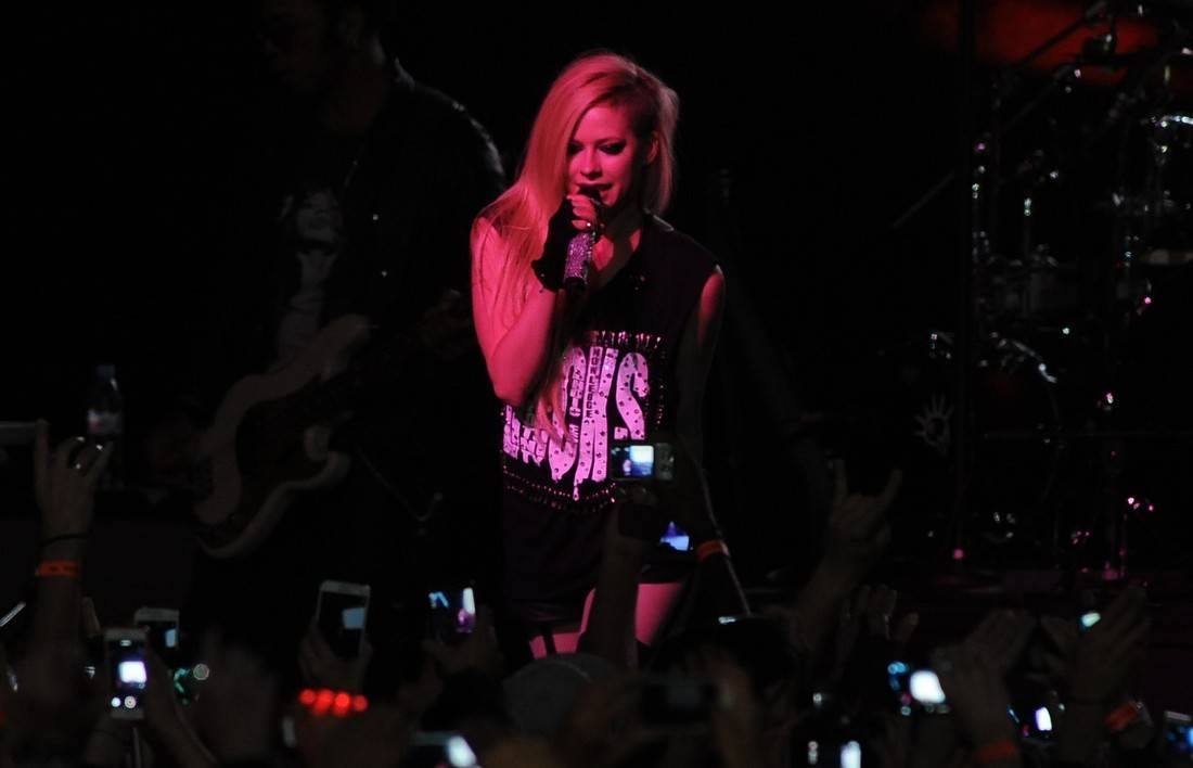 avrillavignetoursaopaulo29042014_286729.jpg
