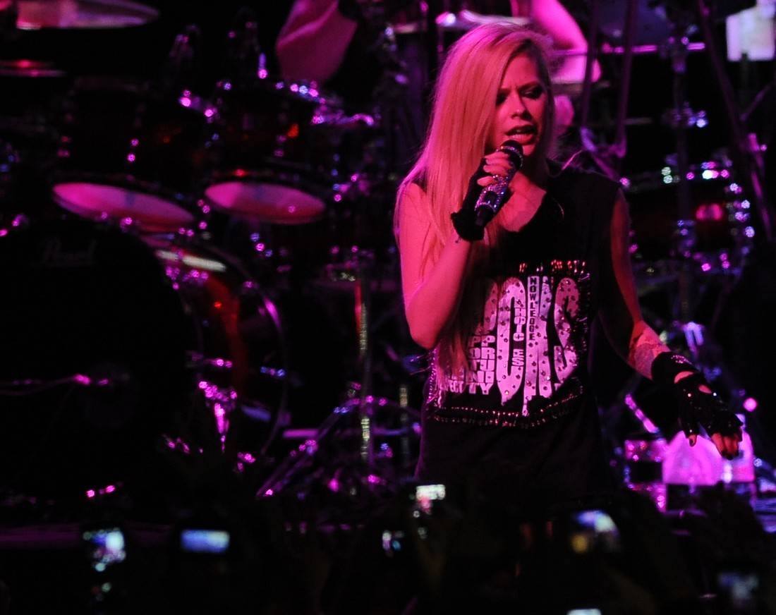 avrillavignetoursaopaulo29042014_287229.jpg