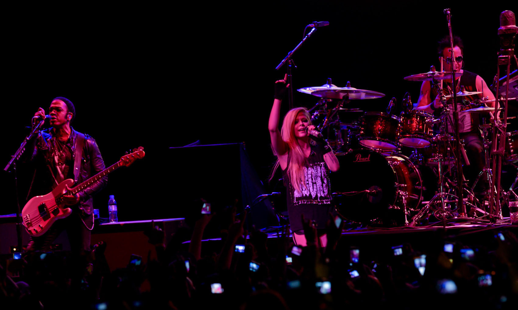 avrillavignetoursaopaulo29042014_289029.jpg