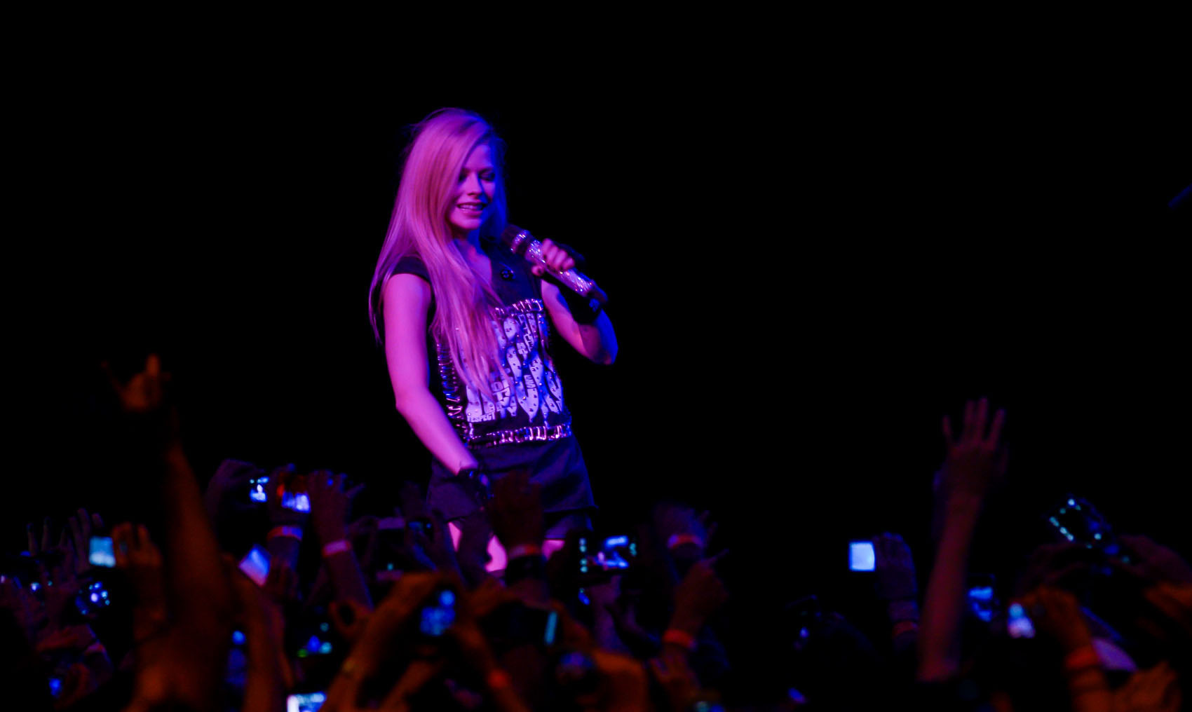 avrillavignetoursaopaulo29042014_289129.jpg