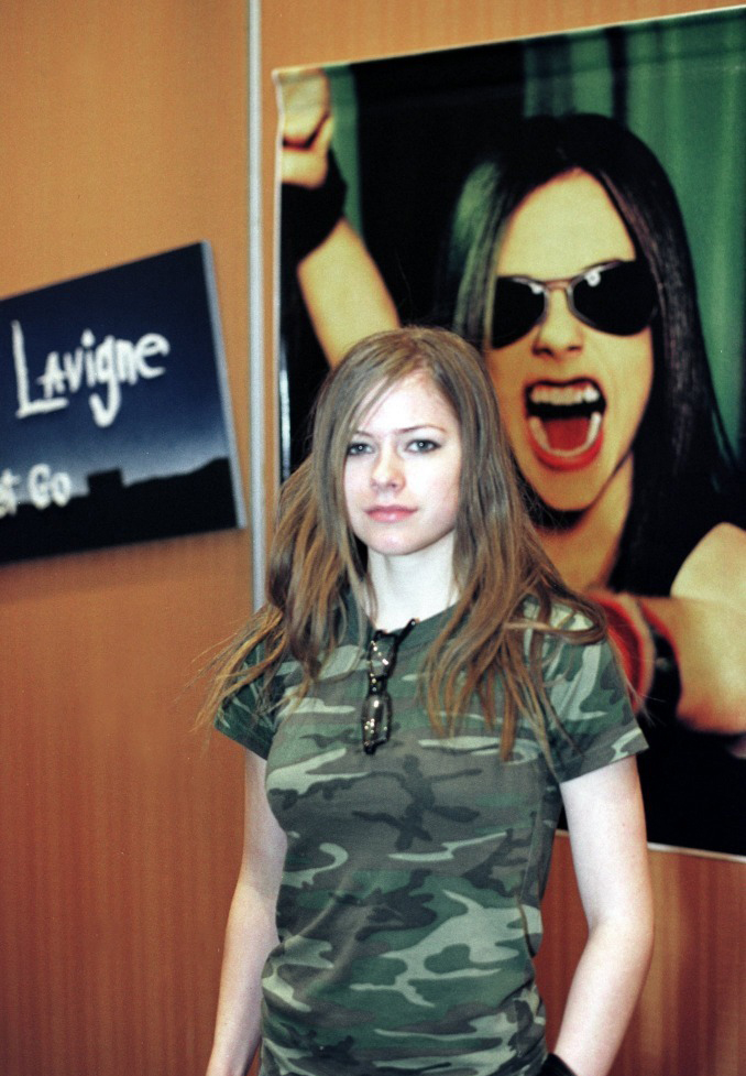 avril-lavigne-408-n10967.jpg