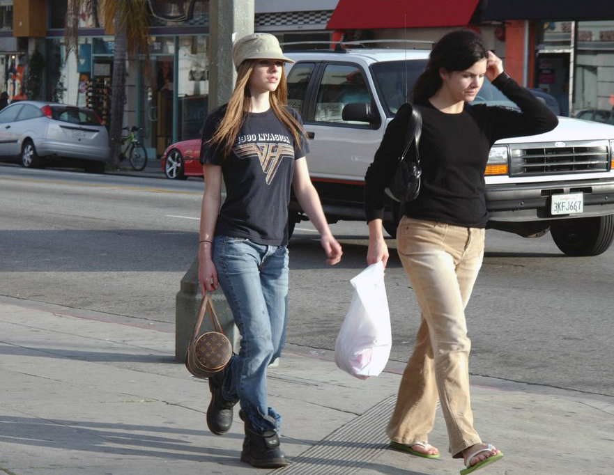 avril-lavigne-123-n18300.jpg