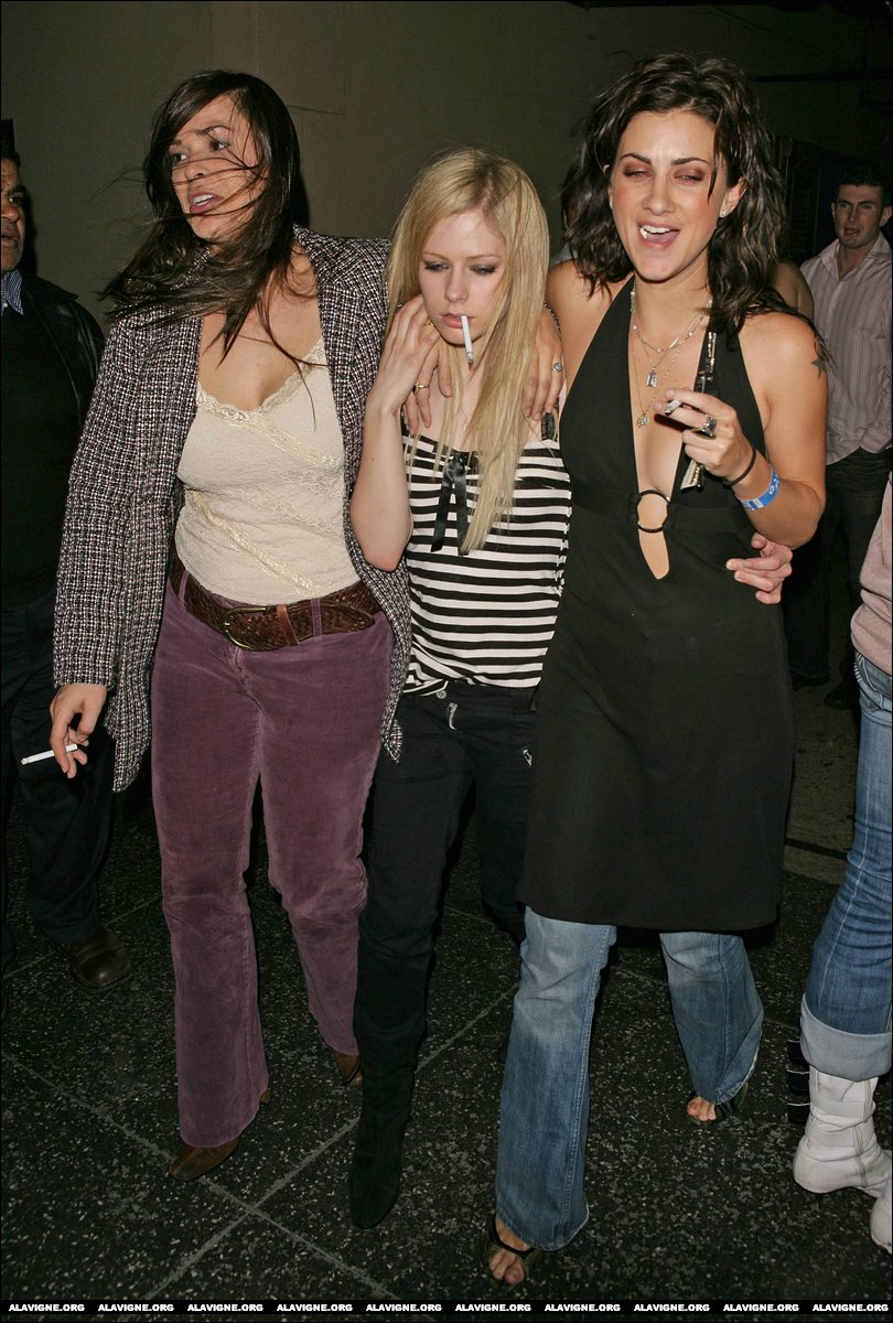 avril-lavigne-359-n23463.jpg