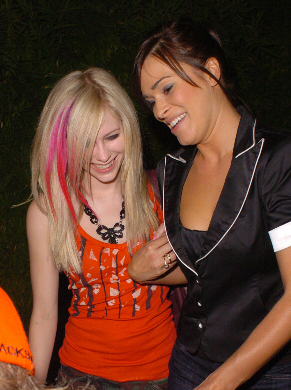 Avril_Lavigne_LesDeux_04.jpg