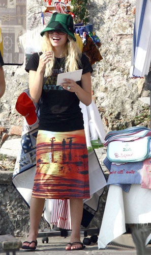 avrilhoney3.jpg